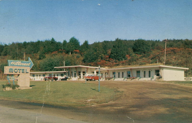 Hillcrest Motel - Vintage Postcard